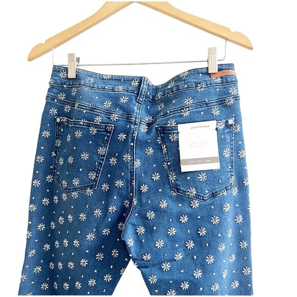 Pilcro Anthropologie Women’s Floral Embroidered High Rise Bootcut Crop Jeans 30 - Picture 5 of 10